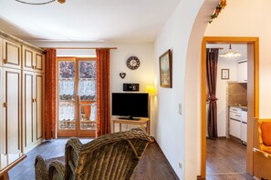 TV, DVD player, stereo