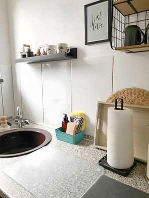 Fridge, coffee/tea maker, electric kettle, toaster