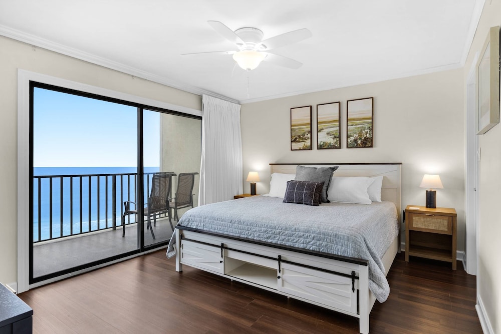 Luxurious newly renovated haven on the 9th floor featuring a