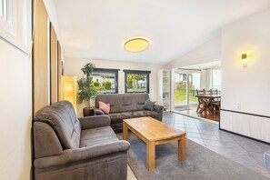 TV, ping pong - Berganker Holiday Home Willingen (Willingen)