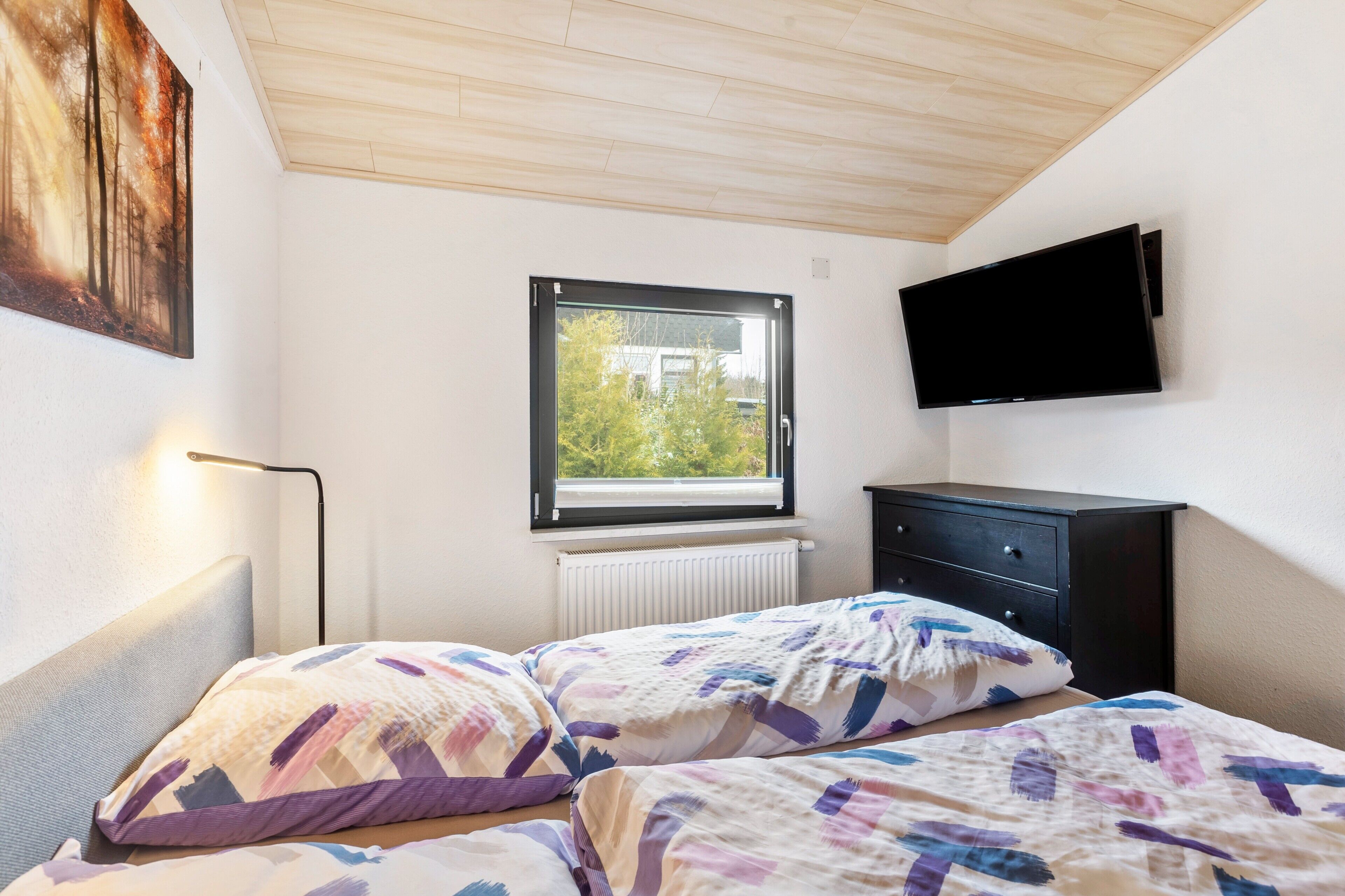 2 多间卧室、免费 WiFi、床单