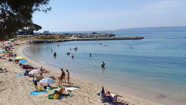 Sun loungers