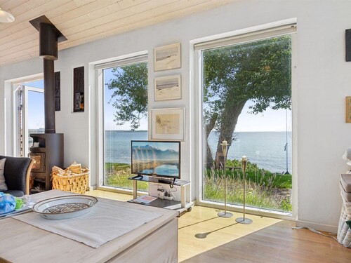 "Bryngeir" - 25m from the sea by Interhome