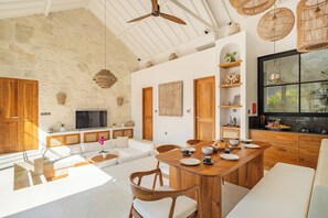 Executive Villa | Dining room - Villa Ukulele Uluwatu (Pecatu)