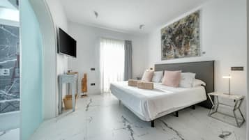 1 bedroom, in-room safe, iron/ironing board, free WiFi