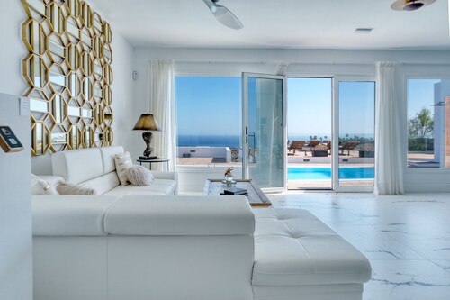 Casa Serena 10, Suite 4