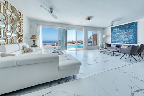 Casa Serena 10, Suite 4