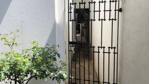 Apartment, 1 Bedroom | Exterior - Charming Executive Studio, Solar Power, Wifi (Johannesburg)