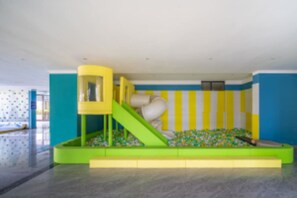 Standard Apartment, City View (Dreams in Sunshine Alba 1 bed) | Interior