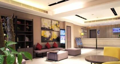 Ease Hotel (Beijing Liangxiang University Town)