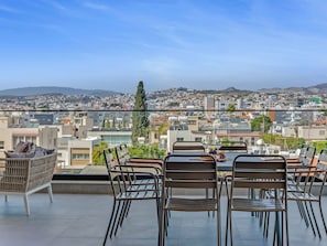 Apartment, 3 Bedrooms, Balcony, City View | Balcony