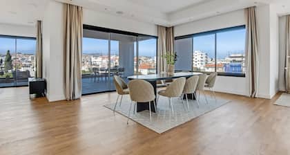 Sanders Crystal 2 Limassol