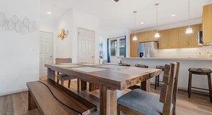 Dining - 🌺 Support LOCAL: NEW! Mākaha Valley Home With Large Studio And Amazing Backyard (Makaha Valley)