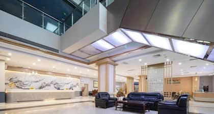 Yijia International Hotel