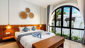 Biệt thự Deluxe, 3 phòng ngủ, hồ bơi riêng | Bộ đồ giường cao cấp, nệm cao su hoạt tính (memory foam), bàn 