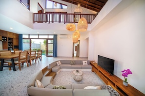 Deluxe Villa, 3 Bedrooms, Private Pool - Floro Villa Canggu by Dhananjaya Hospitality (Munggu)