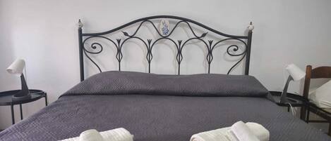 2 habitaciones, wifi y ropa de cama