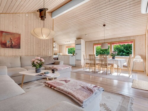 "Arnsten" - 900m from the sea by Interhome