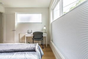 2 bedrooms, iron/ironing board, WiFi, bed sheets - North Seattle Townhouse (Seattle)
