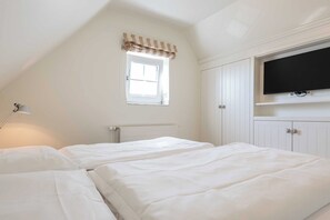 2 Schlafzimmer, Schreibtisch, Bügeleisen/Bügelbrett, kostenloses WLAN