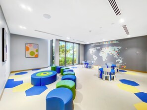 Children's area - 1 Bedroom Apartment with Full Sea View & access to Pool & Gym
 (Dubai)