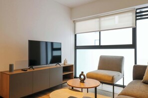 TV, offices - w* | Fabulous 2BR w/ Impressive Deco in San Isidro (San Isidro)