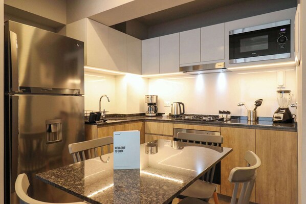 Microwave, oven, stovetop, coffee/tea maker - w* | Fabulous 2BR w/ Impressive Deco in San Isidro (San Isidro)