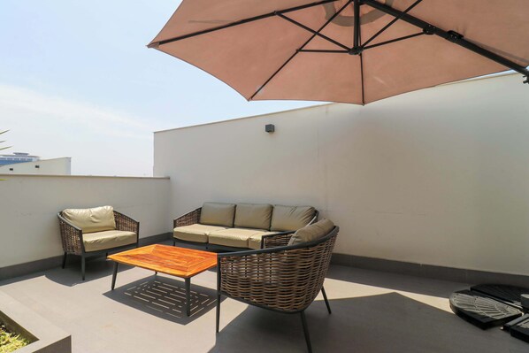 Terrace/patio - w* | Fabulous 2BR w/ Impressive Deco in San Isidro (San Isidro)