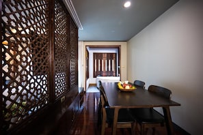 Dining - At Gate Thaphae Hotel (Chiang Mai)