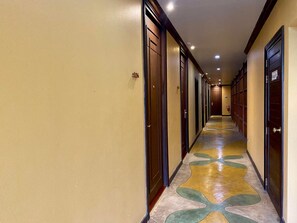 Interior - At Gate Thaphae Hotel (Chiang Mai)