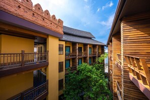 Exterior - At Gate Thaphae Hotel (Chiang Mai)