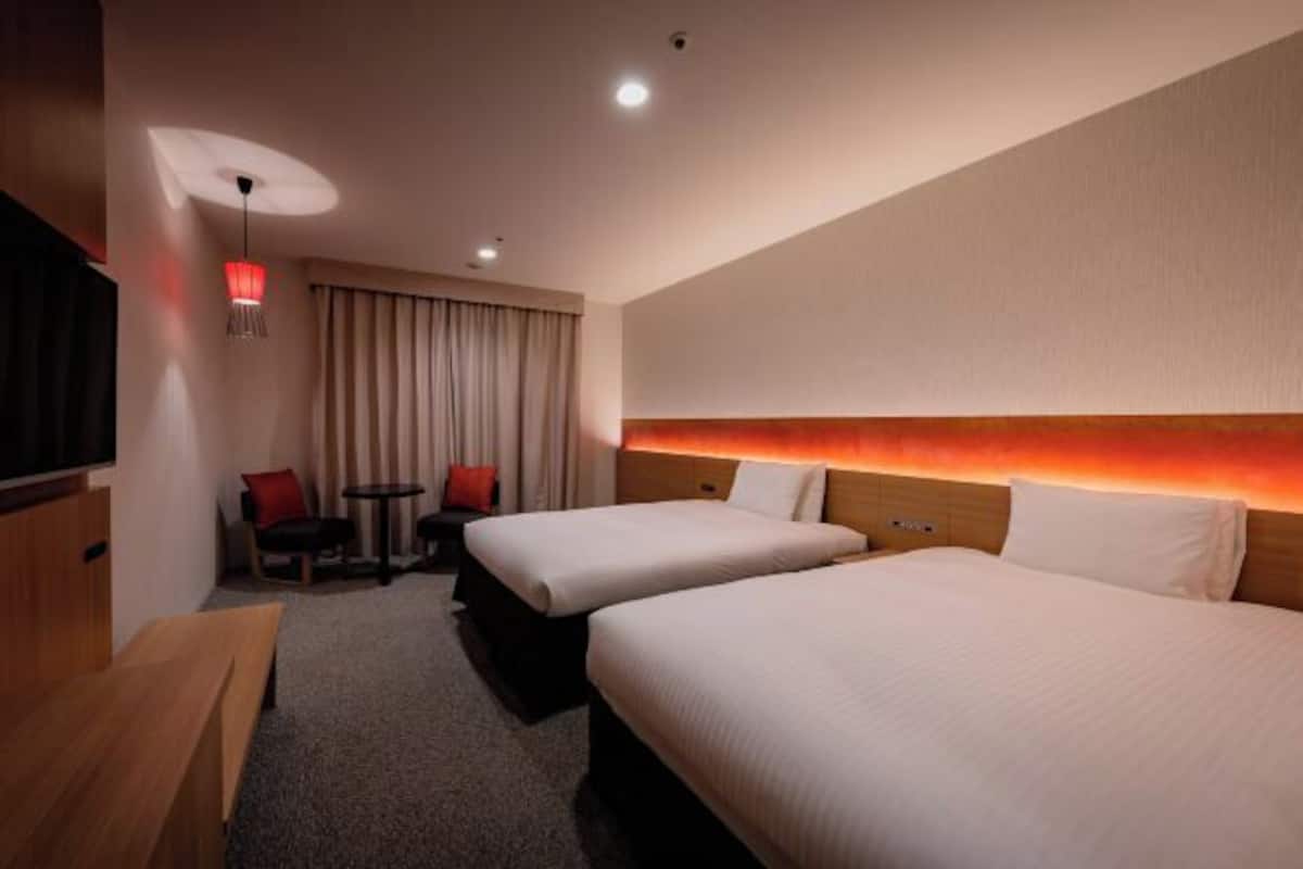 Coffres-forts dans les chambres, bureau, Wi-Fi gratuit, draps fournis