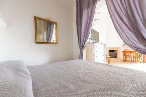 4098 Alcova Barone by Barbarhouse