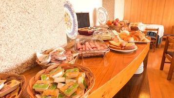 Daily buffet breakfast (EUR 6 per person)