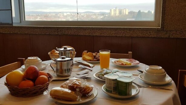 Daily buffet breakfast for a fee - Hotel Nordeste Shalom (Braganca)