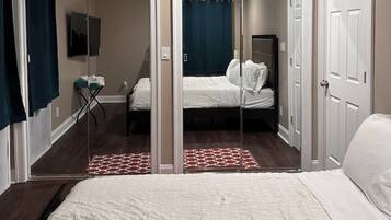 2 bedrooms, iron/ironing board, WiFi, bed sheets