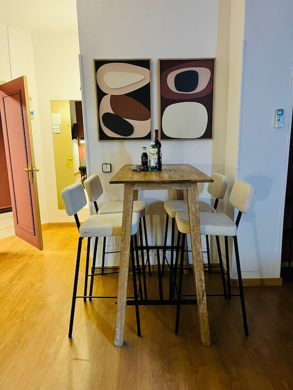 Chambre Standard | Bureau, espace de travail pour ordinateur portable, rideaux occultants