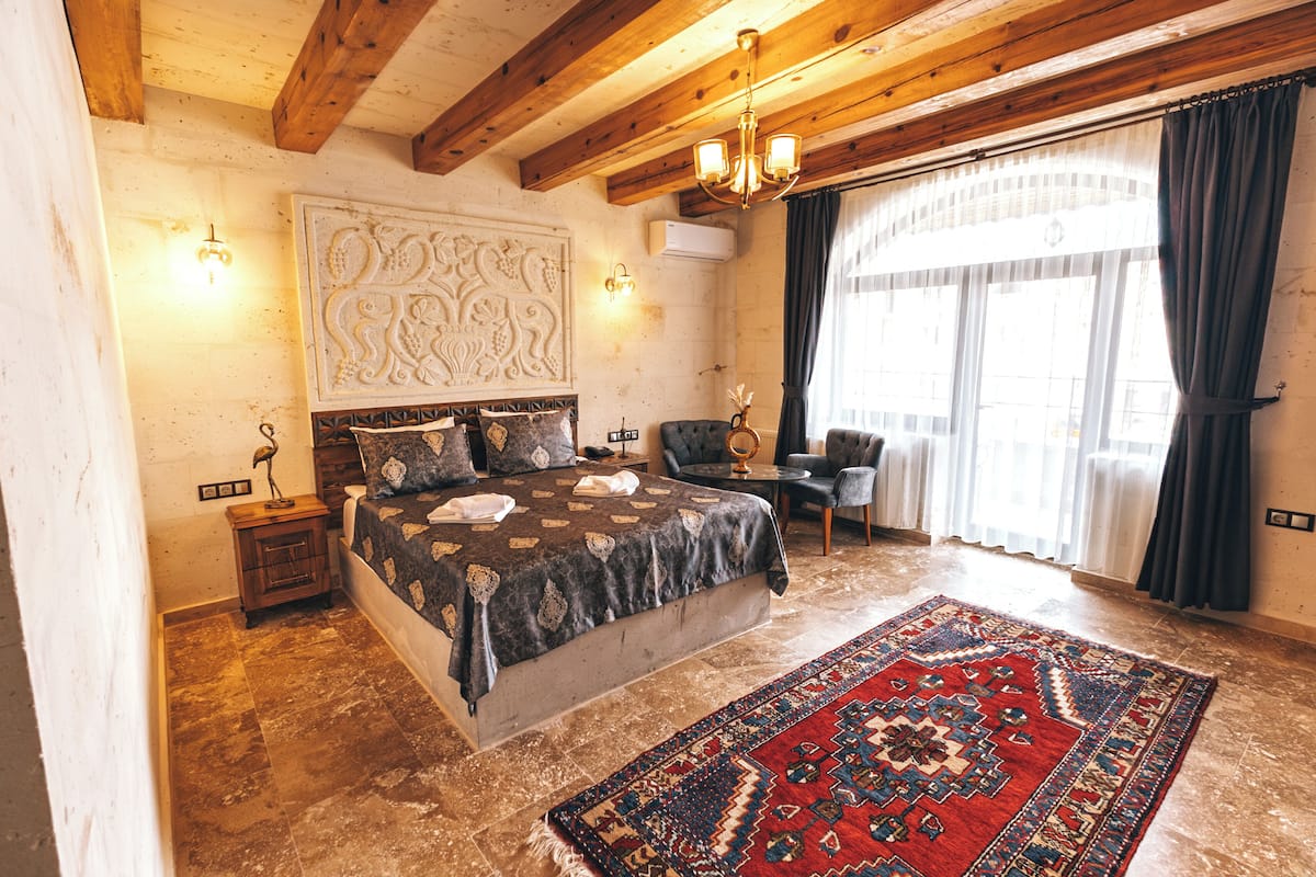 Deluxe Double Room, Balcony | 1 bedroom, desk, laptop workspace, free WiFi