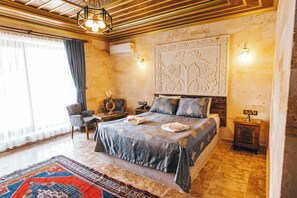 Doppia Comfort, balcone | Una scrivania, postazione laptop, Wi-Fi gratuito, lenzuola