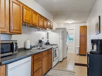Perfect Tulsa Base: TU, Cherry Street, Expo Nearby 2BR Duplex