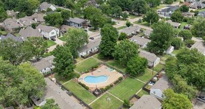 Modern 1BR Condo Near Brookside – in Tulsa