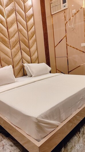 Lydisolert, wi-fi (inkludert) og sengetøy