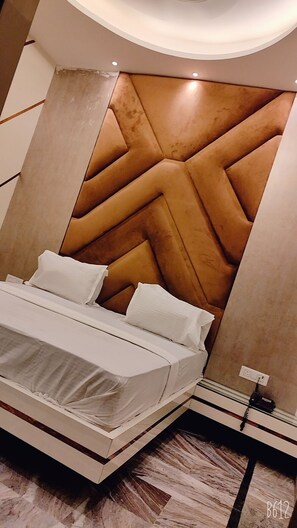 Luksus-dobbeltrom | Lydisolert, wi-fi (inkludert) og sengetøy