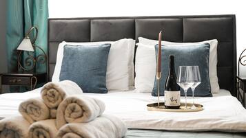 Basic Double or Twin Room, Courtyard View | Desk, laptop workspace, iron/ironing board