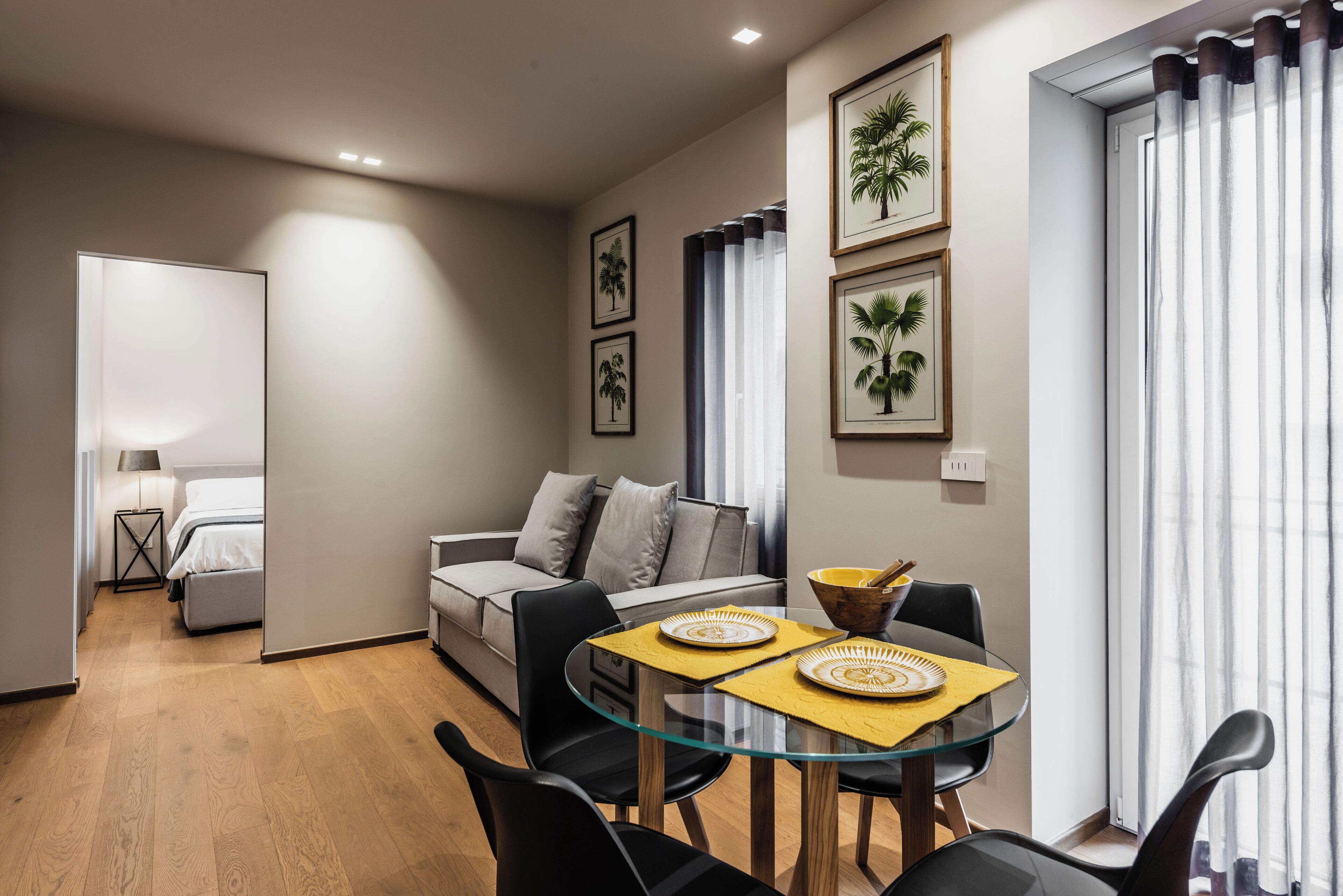 Deluxe Apartment | Living area | Flat-screen TV