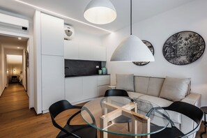 Deluxe Apartment | Private kitchen