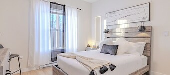 Starz At Night Luxury Suite By Halifax Airport (YHZ)