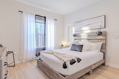 Starz At Night Luxury Suite By Halifax Airport (YHZ)