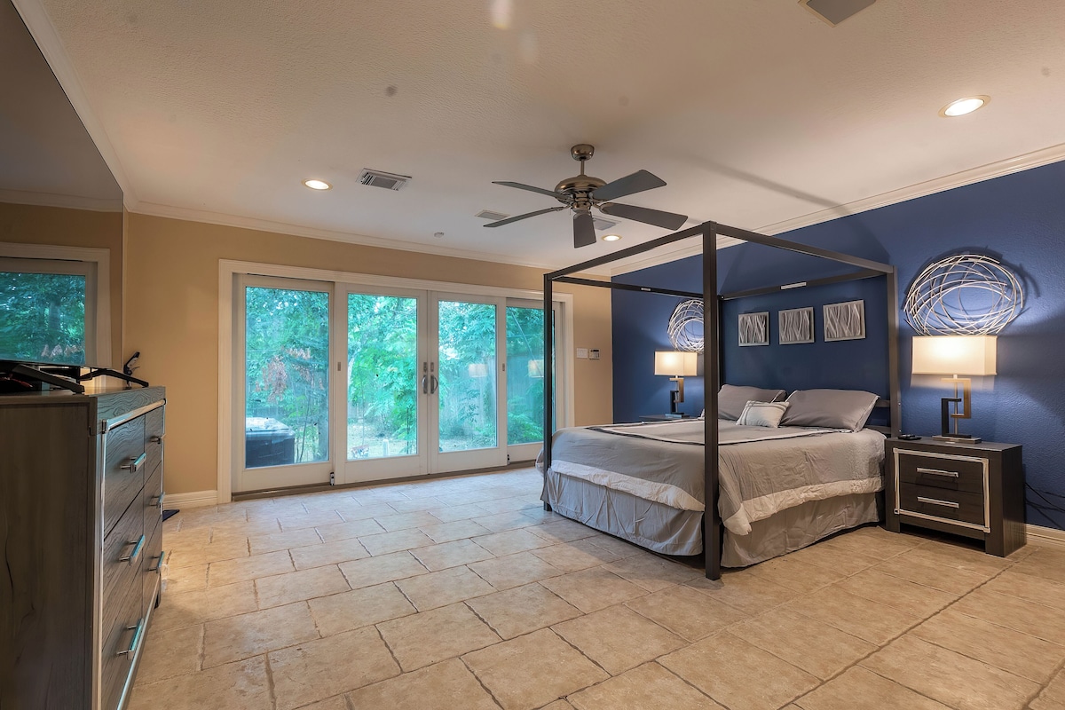 Photo 36 of Huge 6 Bedroom with Heated Pool, Spa, 85" Television, Game Room, BBQ, Hot Tub