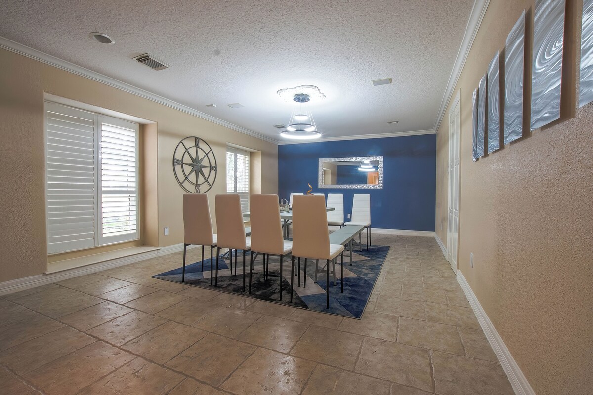 Photo 21 of Huge 6 Bedroom with Heated Pool, Spa, 85" Television, Game Room, BBQ, Hot Tub